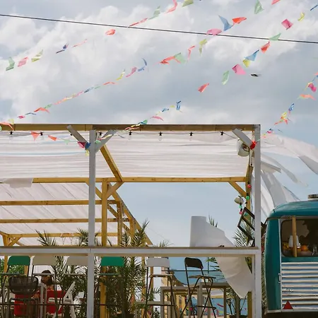 Seaside Tiny House Village 旧瓦马