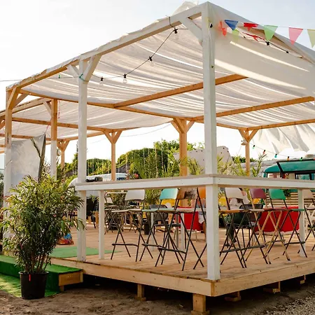 Seaside Tiny House Village 营地