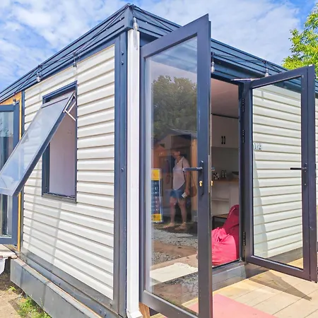 Seaside Tiny House Village キャンプ場 ヴァマ・ヴェケ